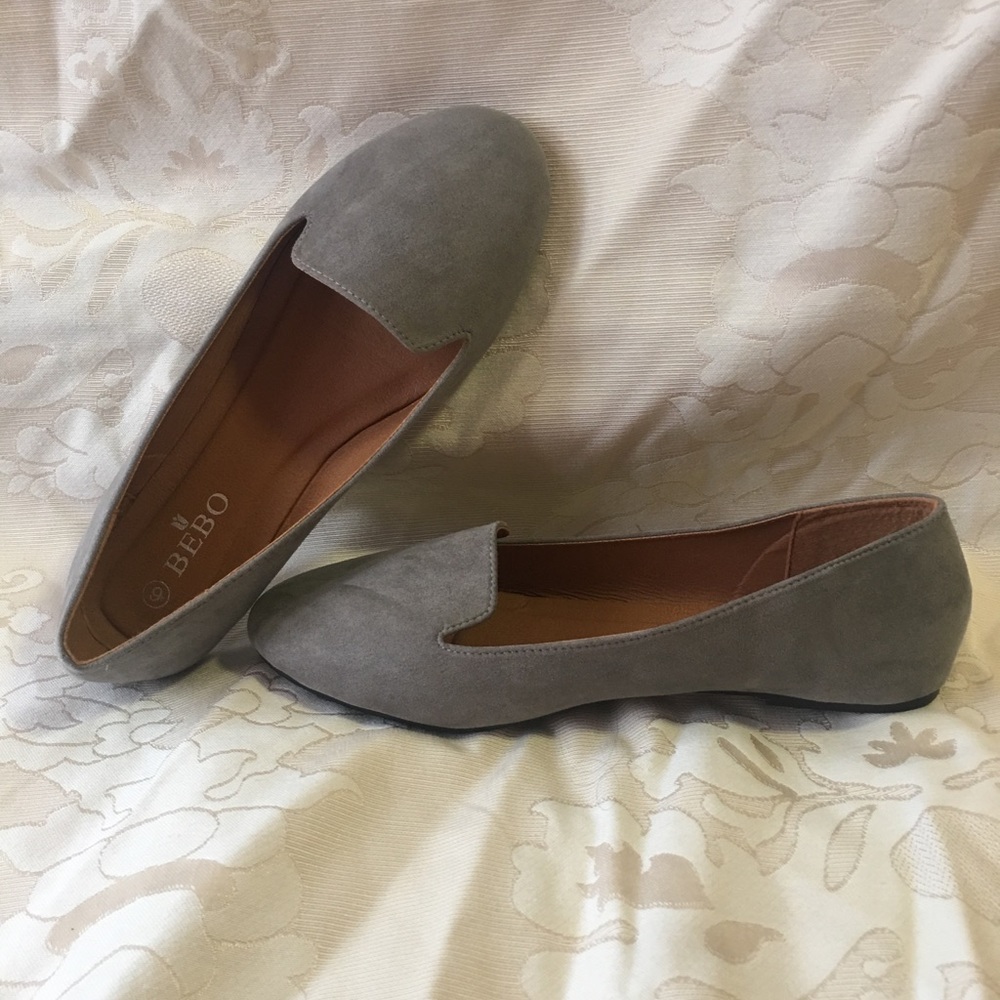 Brand new grey flats