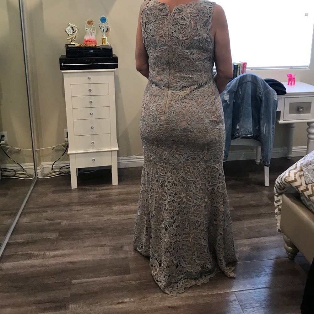 Evening dress - Picture 2 of 7