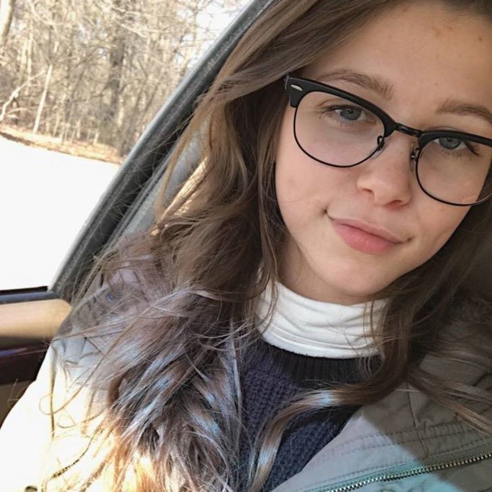 Meet your Posher, Chloe