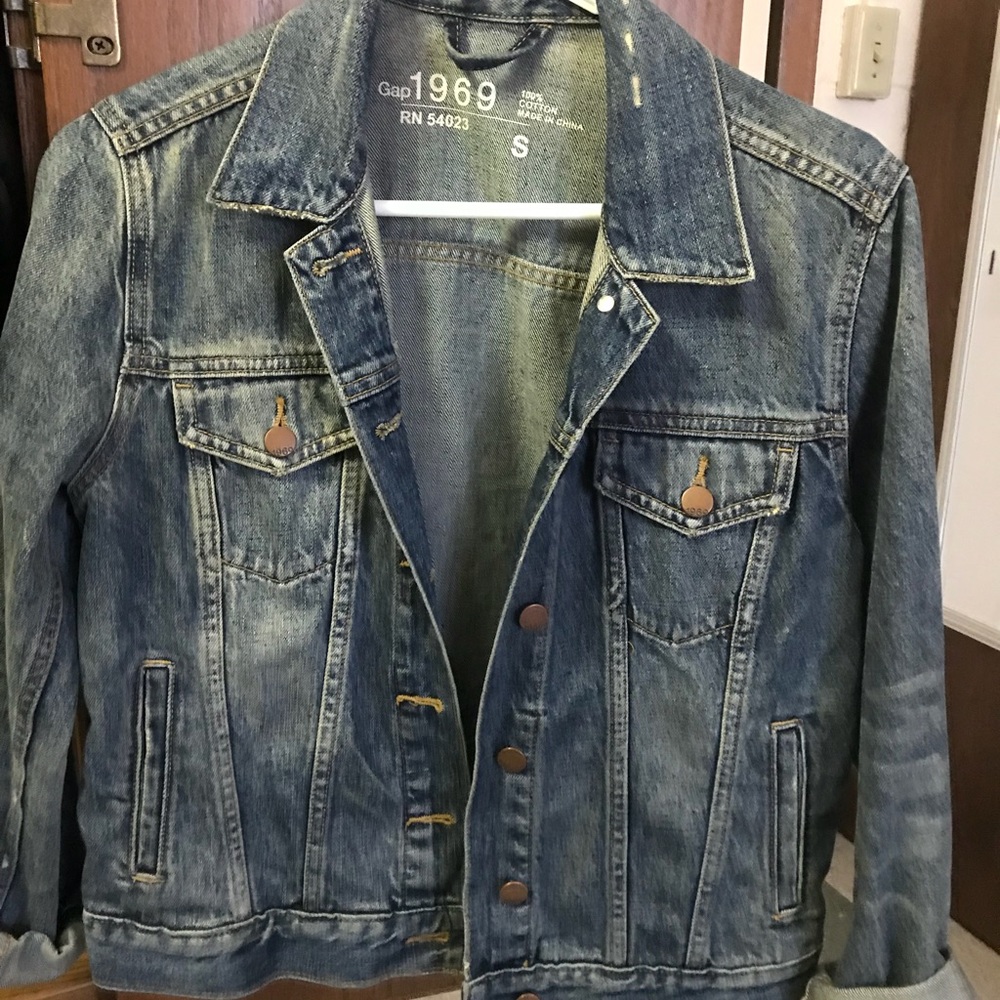 Gap Jean jacket size Small