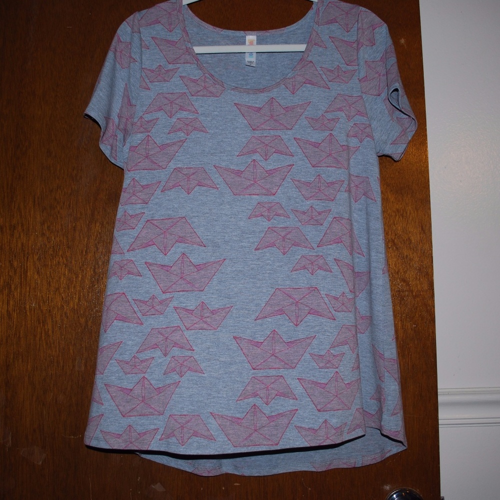 NWOT LuLaRoe Classic Top