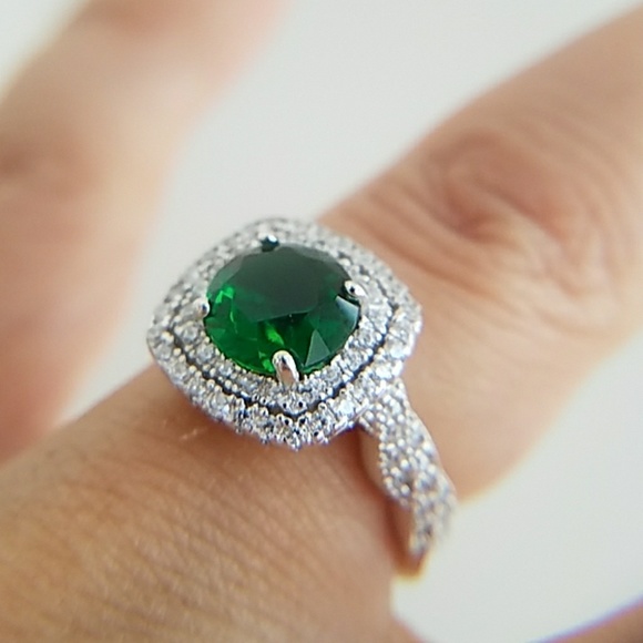 14K WhiteGold plated Emerald Green Engagement Ring - Picture 6 of 8