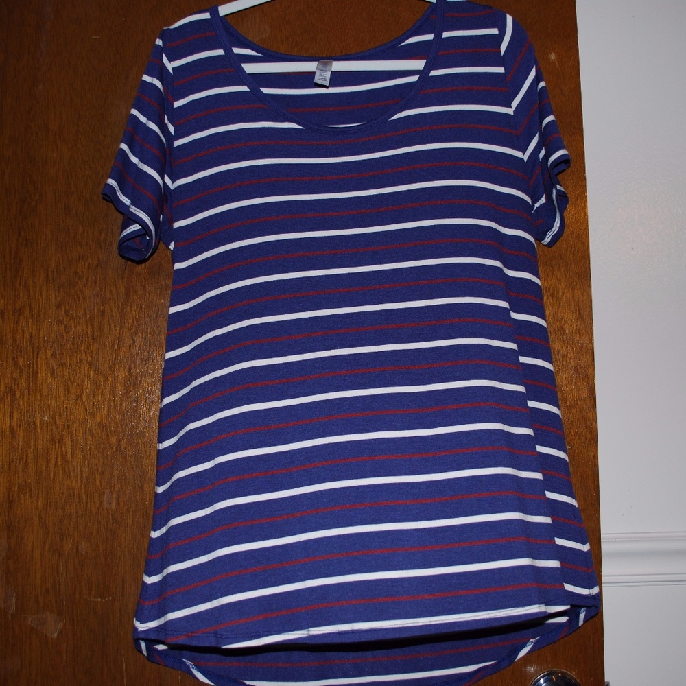 NWOT LuLaRoe Classic Top