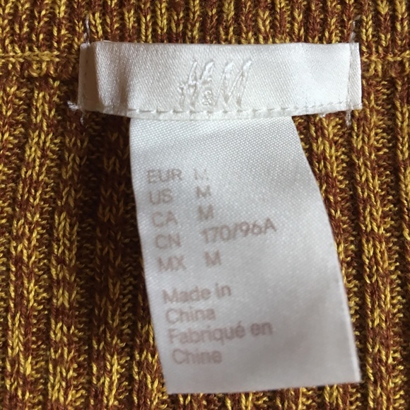 H&M medium top. - Picture 3 of 4