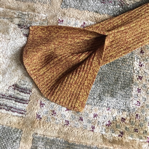 H&M medium top. - Picture 4 of 4