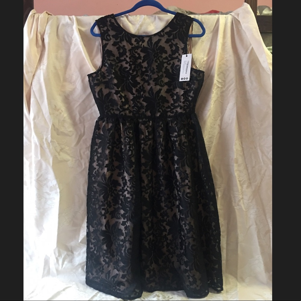 Lace dress