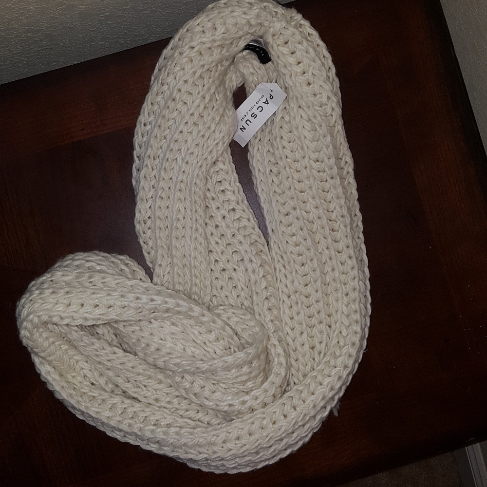 Infinity scarf