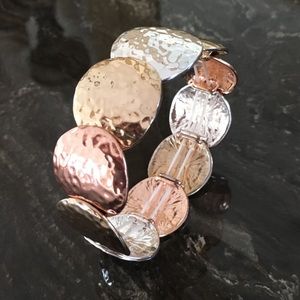 Stretchable Round Overlapping Shiny Metal Bracelet