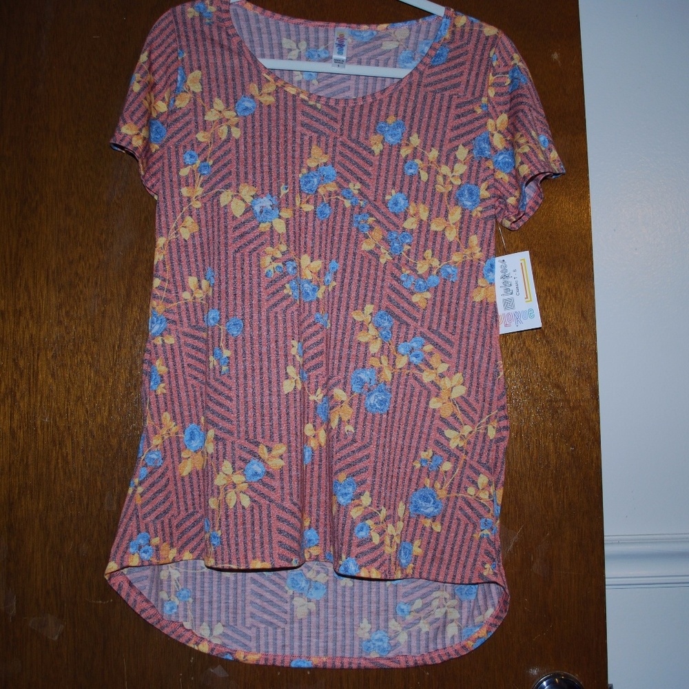 NWT LuLaRoe Classic Top