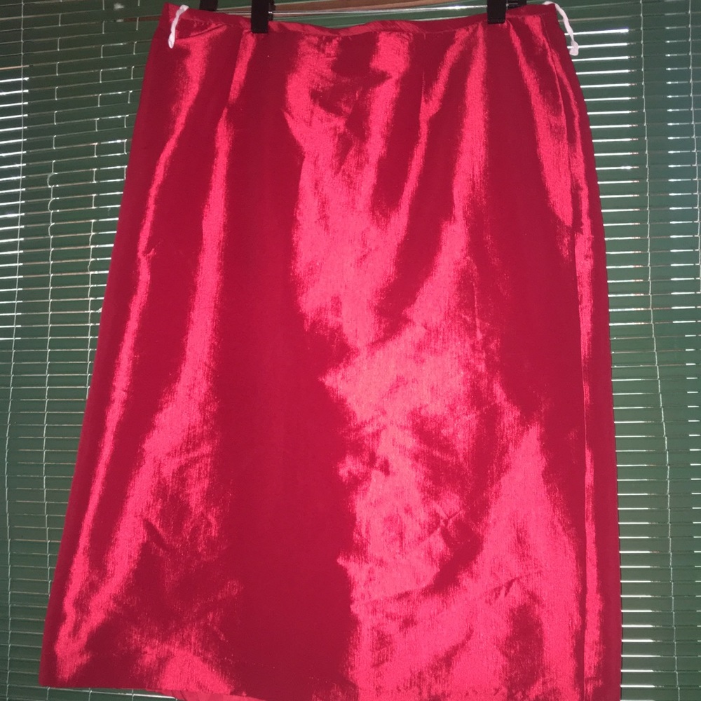 Red Chancelle shantung skirt size 14