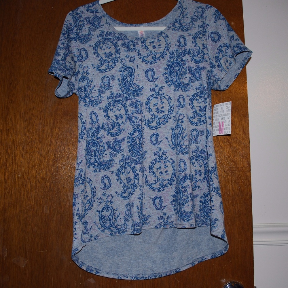 NWT LuLaRoe Classic Top