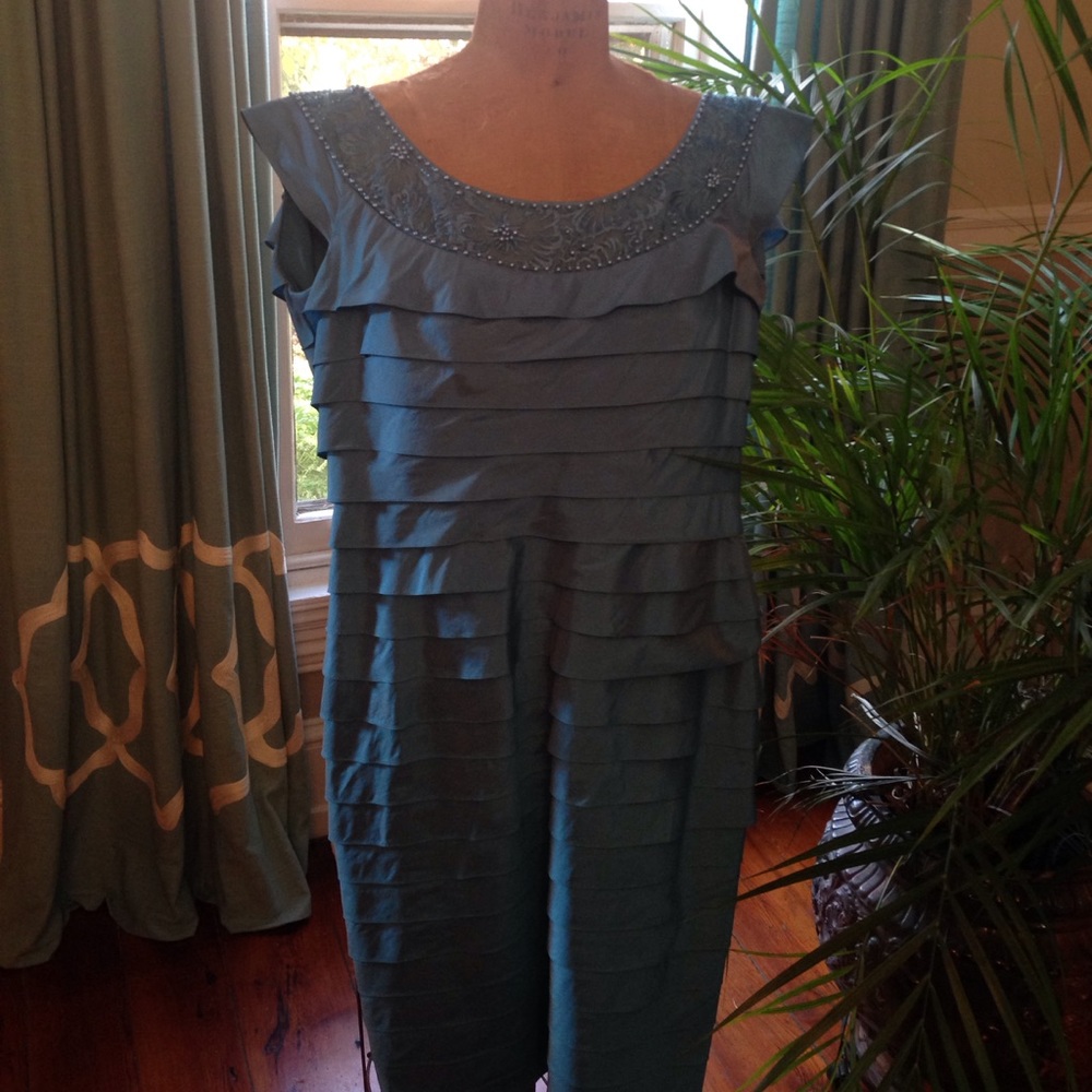 Adrianna Papell cocktail dress