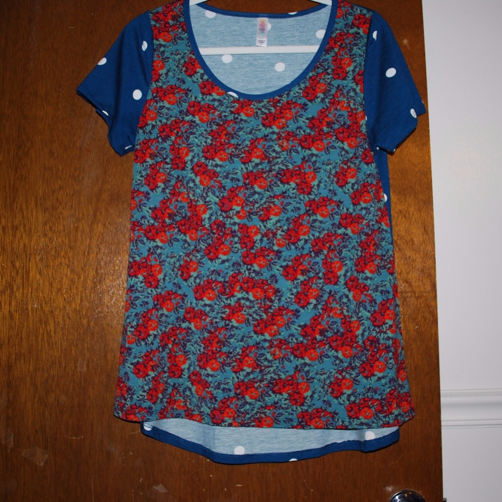 NWOT LuLaRoe Classic Top