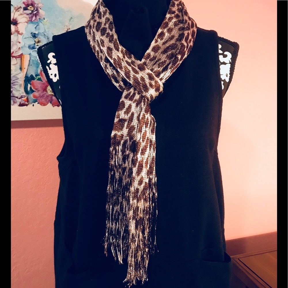 LEOPARD PRINT SCARF!!!!!!!! - Picture 2 of 3