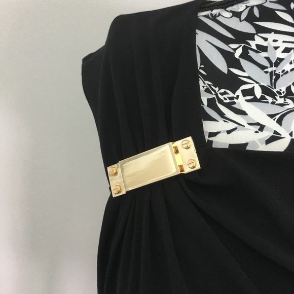 Black dress, sleeveless - Picture 2 of 3