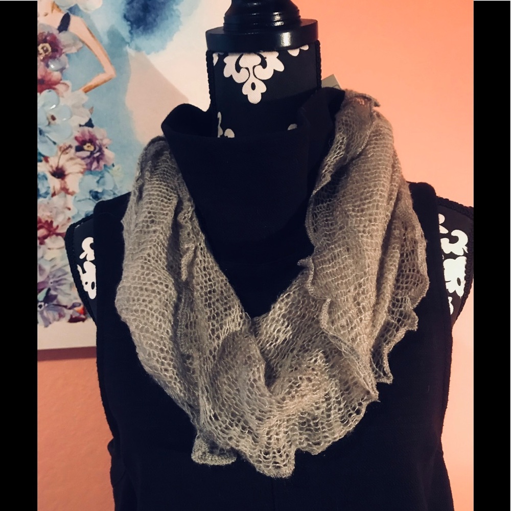 Infinity scarf