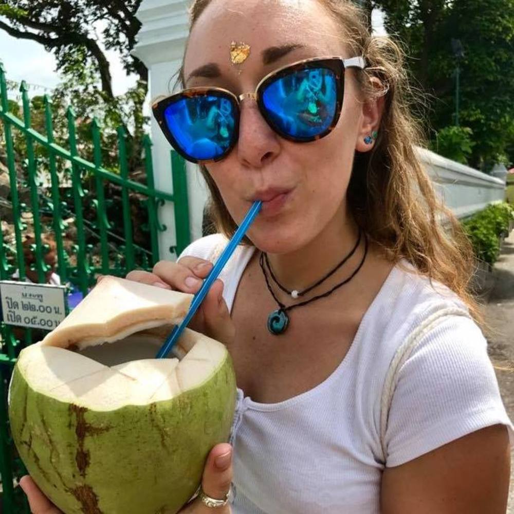 Meet your Posher, Maeve