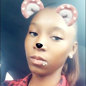 Meet your Posher, Devanna