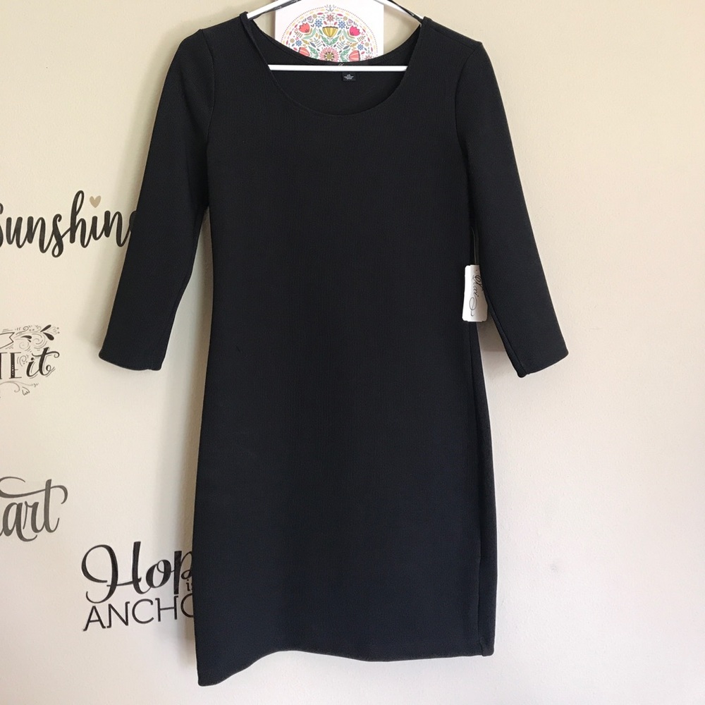 Cocktail black dress from forever 21. Never worn