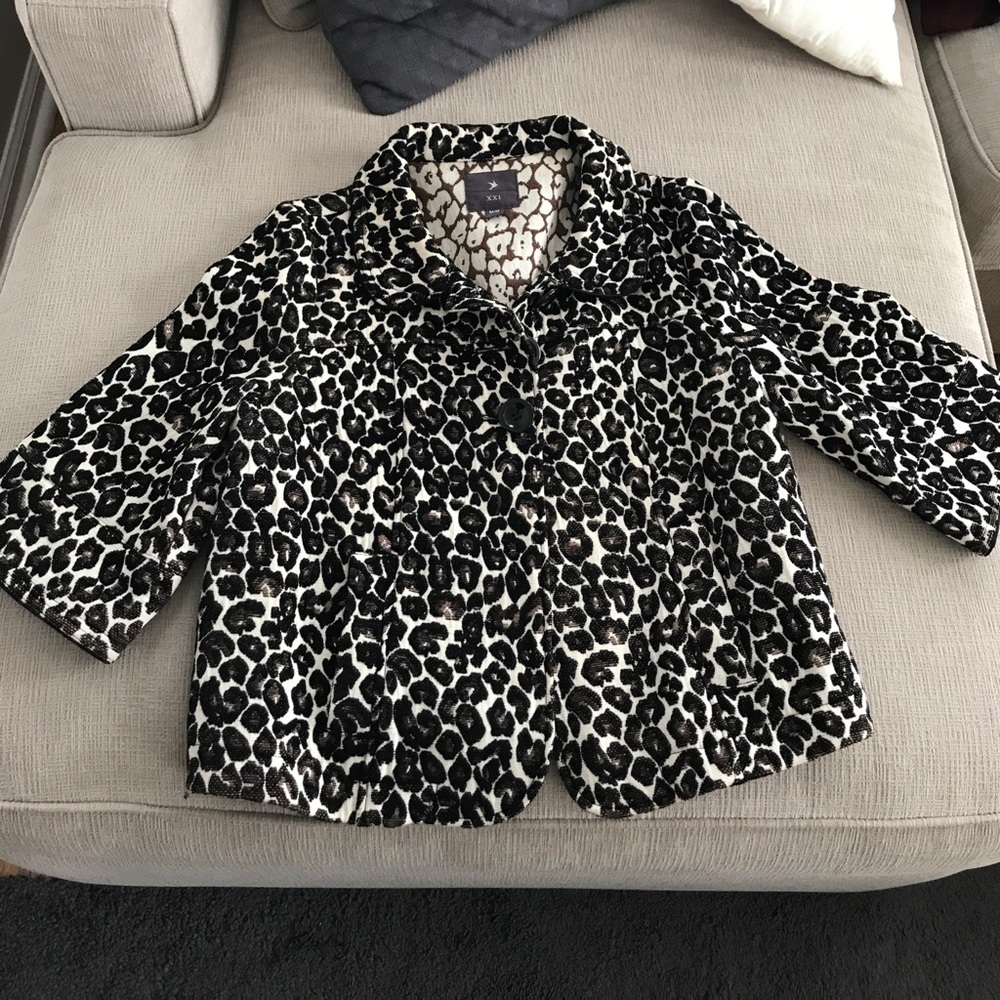 Leopard print jacket 😻
