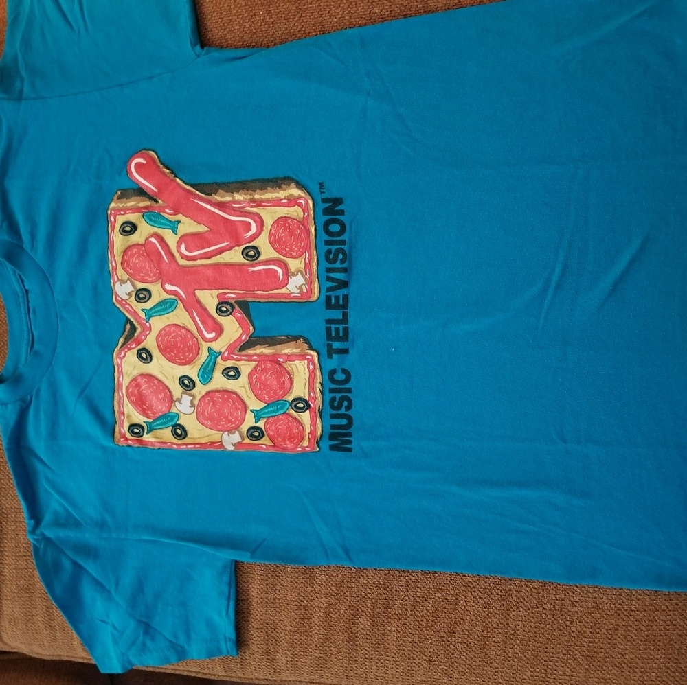 Men's graphic tee