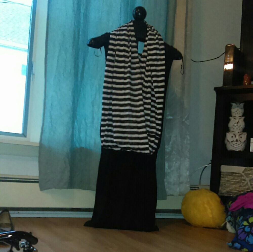 Scarf - Picture 2 of 3