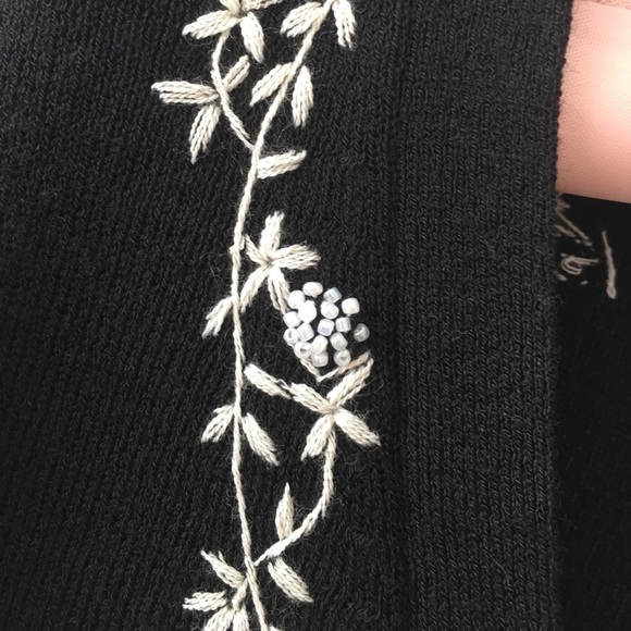 Vintage DKNY Black Sweater with amazing detail. - Picture 3 of 5