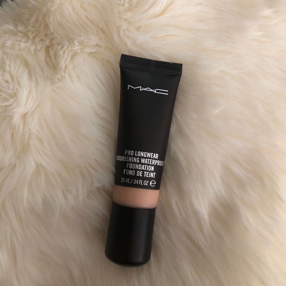 MAC pro longwear waterproof foundation NW25