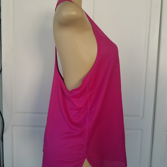 GAP - Picture 2 of 5