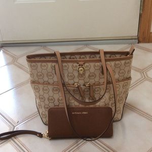 MICHAEL KORS Purse & Wristlet