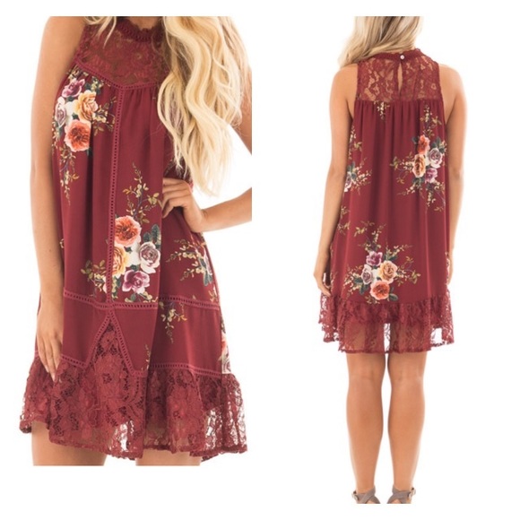 Dresses & Skirts - Last one! 🔷 Burgundy Floral Mock Neck Dress