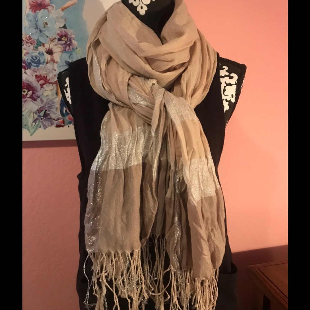 Cream and tan scarf