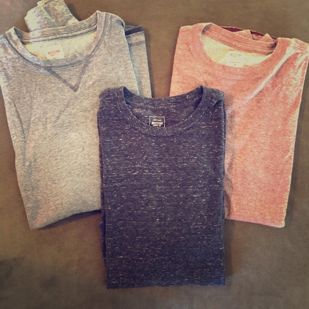 ***bundle deal***!!Mossimo !  size small shirts!!