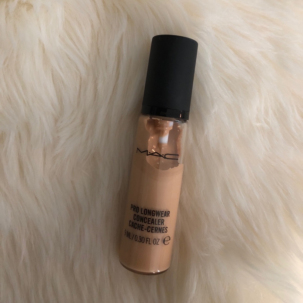 MAC pro longwear concealer NC20