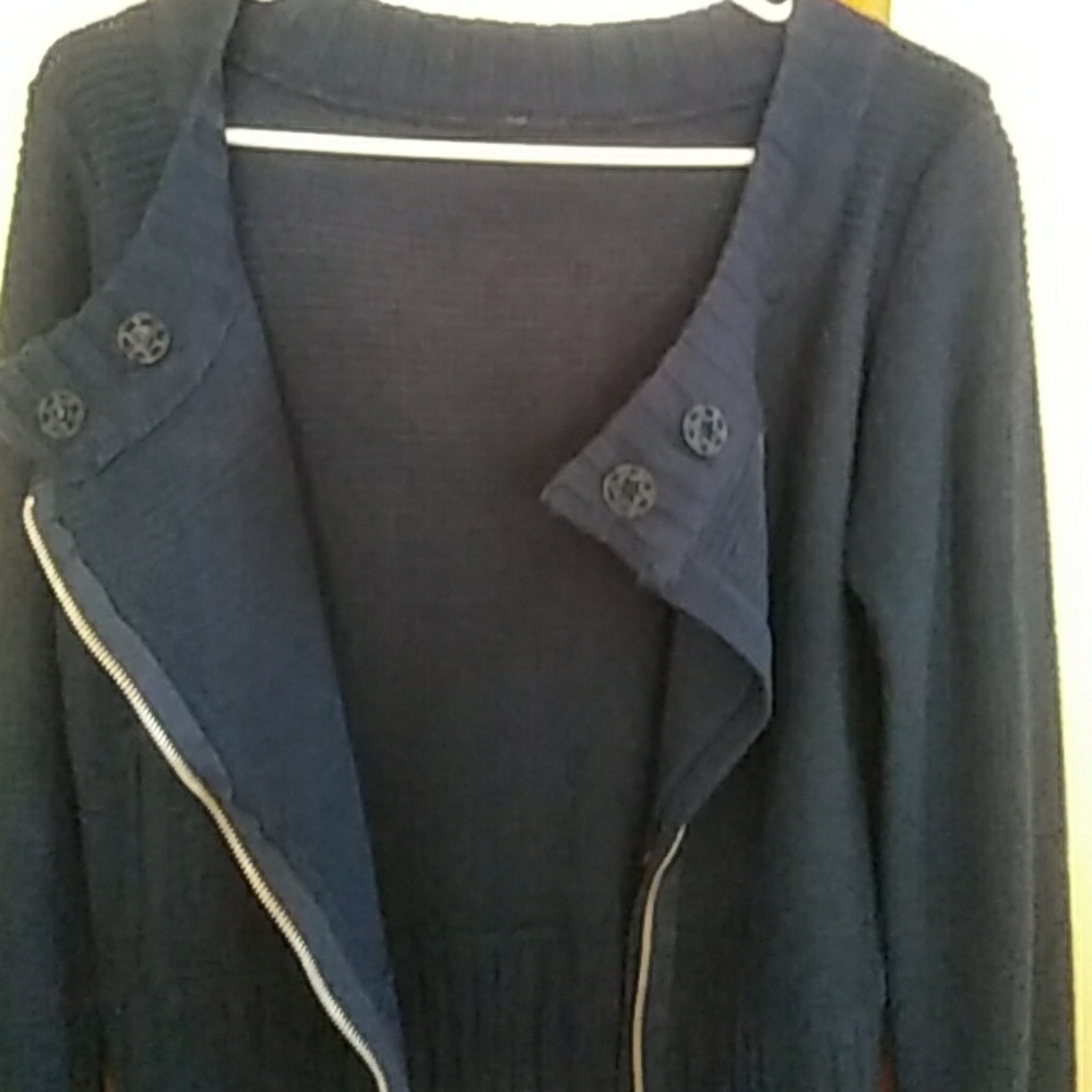 Sweater - Picture 2 of 3