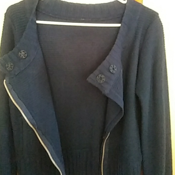 Sweater - Picture 2 of 3