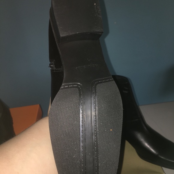 Naturalizer Black Patent Leather Boots 10W NIB - Picture 3 of 3