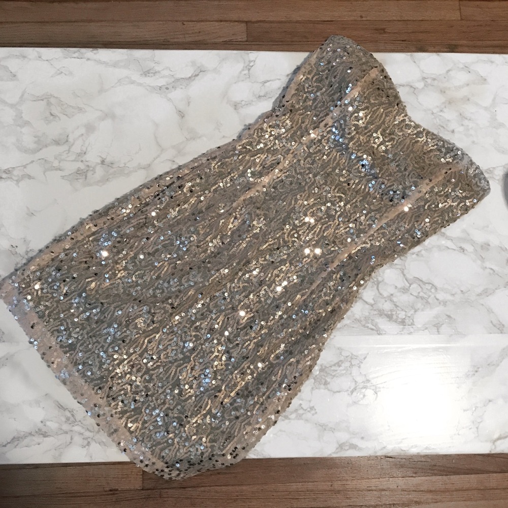Strapless sequins mini dress