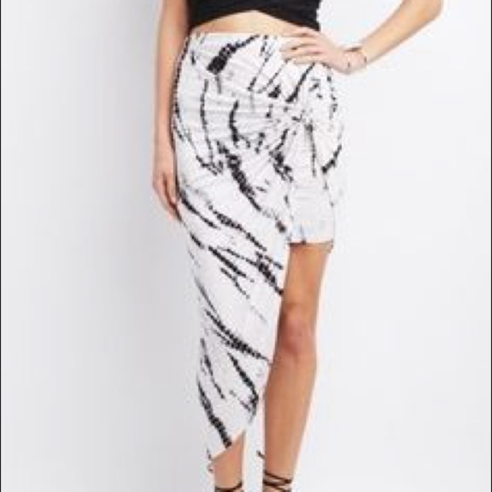 Knotted asymmetrical skirt
