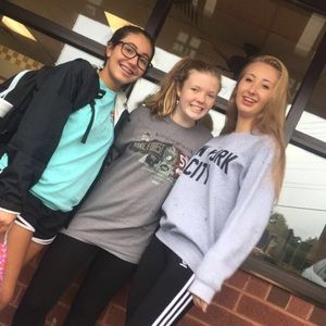 Meet your Posher, Emilia