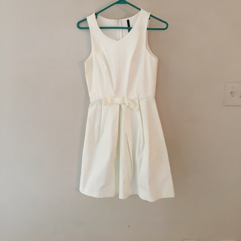 Ivory stretchy dress never worn