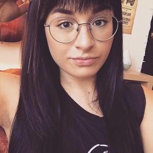 Meet your Posher, Hayley