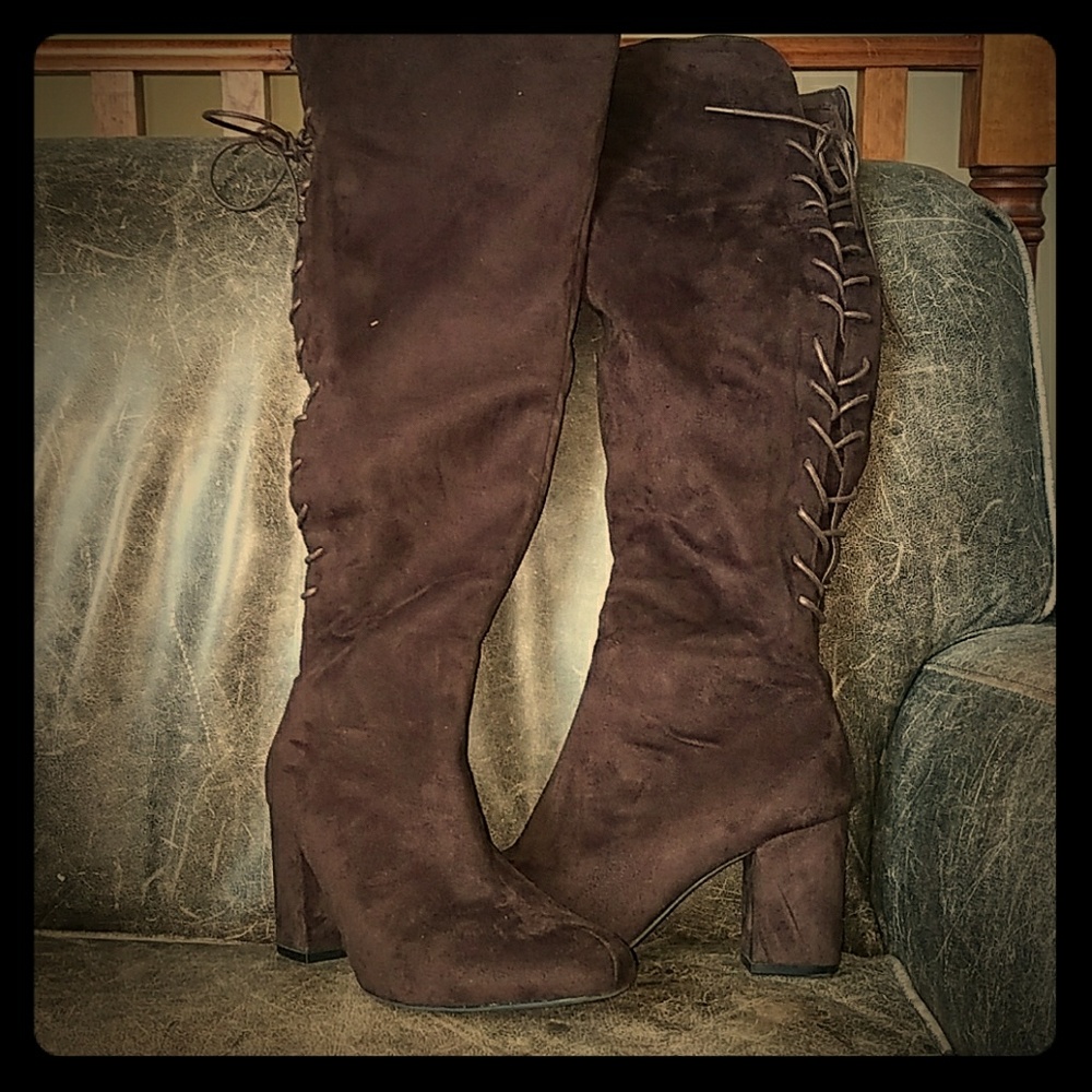 Lace-up Knee Boots