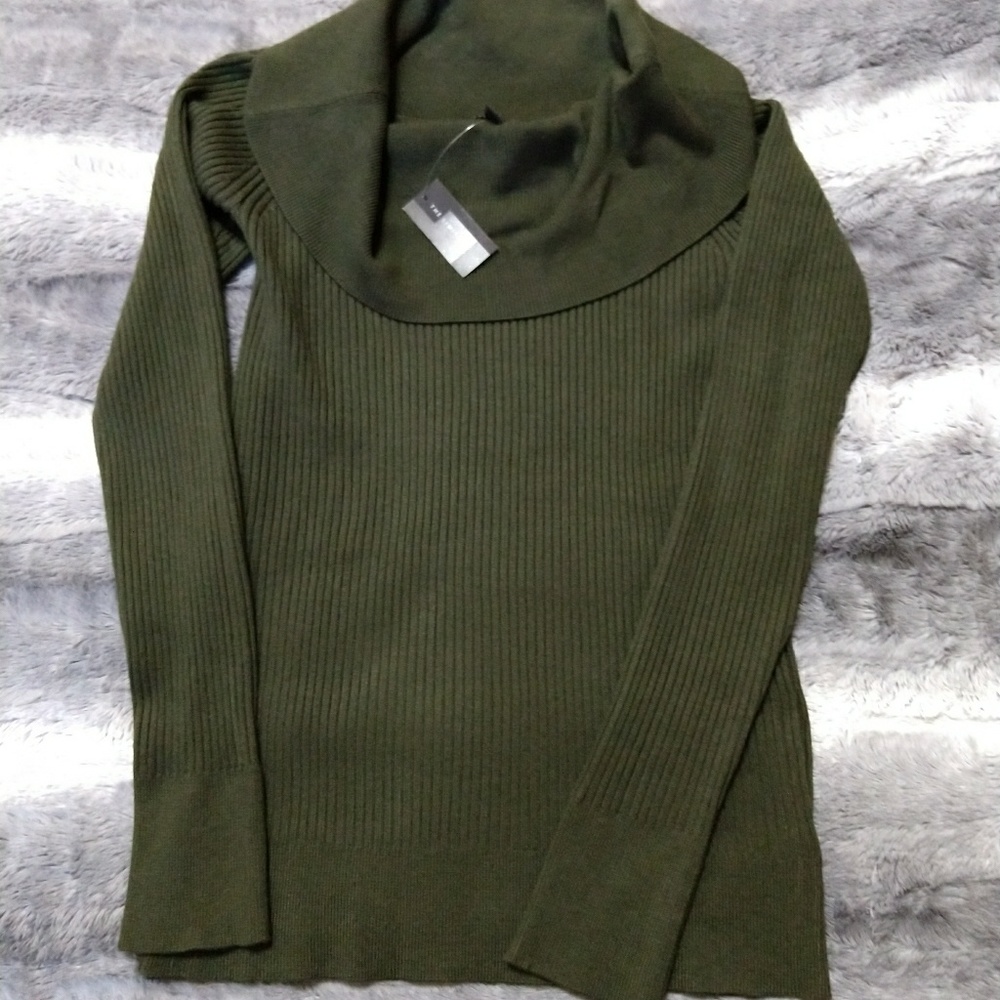 Sweater cowl neck