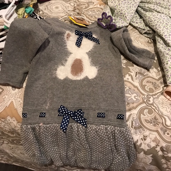 Dresses - Picture 4 of 4