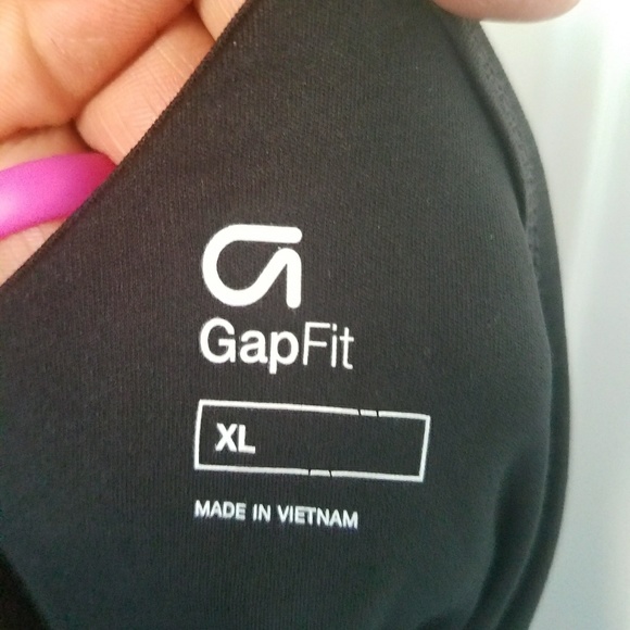 GAP top - Picture 2 of 6