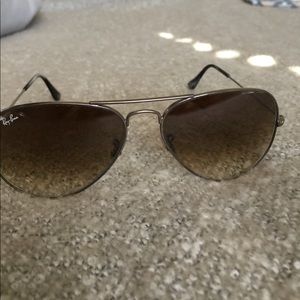 Blackish Ray-bans