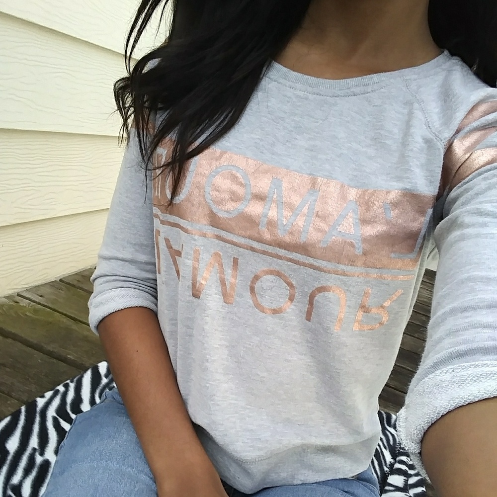 L'AMOUR Crew neck sweater