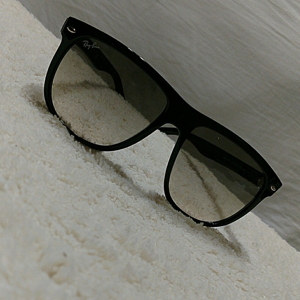 Ray Ban RB4147 SUNGLASSES