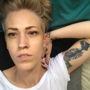 Meet your Posher, Courtney